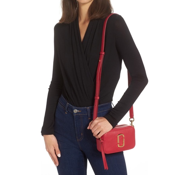 THE MARC JACOBS The Softshot 17 Leather Bag Red - Picture 6 of 10